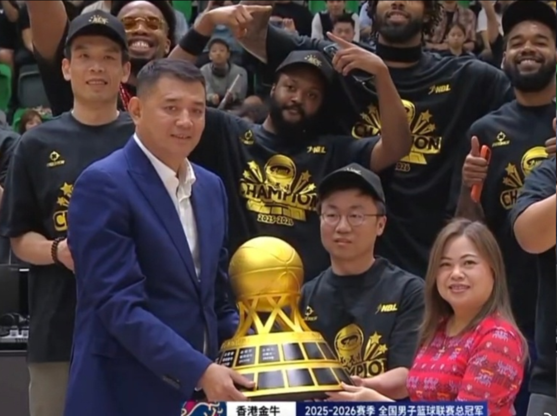 CBA要变天了!四川41连败球员都快跑光了,香港金牛3连冠坐等升级