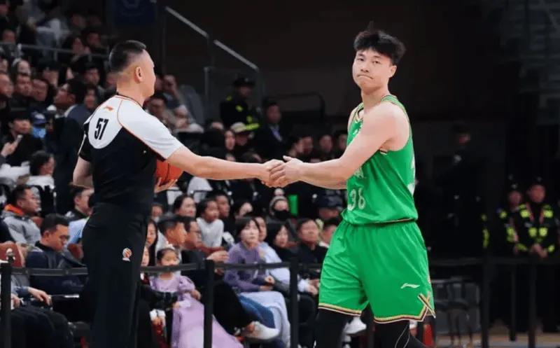 开云体育-辽宁输卡位战3将该反思！继伟狂铁，鄢手骐副作用，得姜宇星血亏